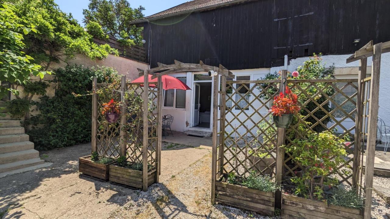 Les Gites De Cour Remond Villers-la-Faye Exterior foto
